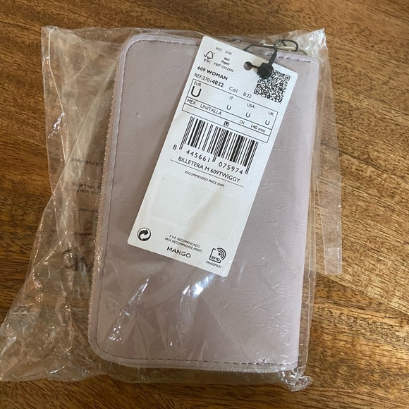 Mango Small Wallet Brand New - Picture 2 of 2